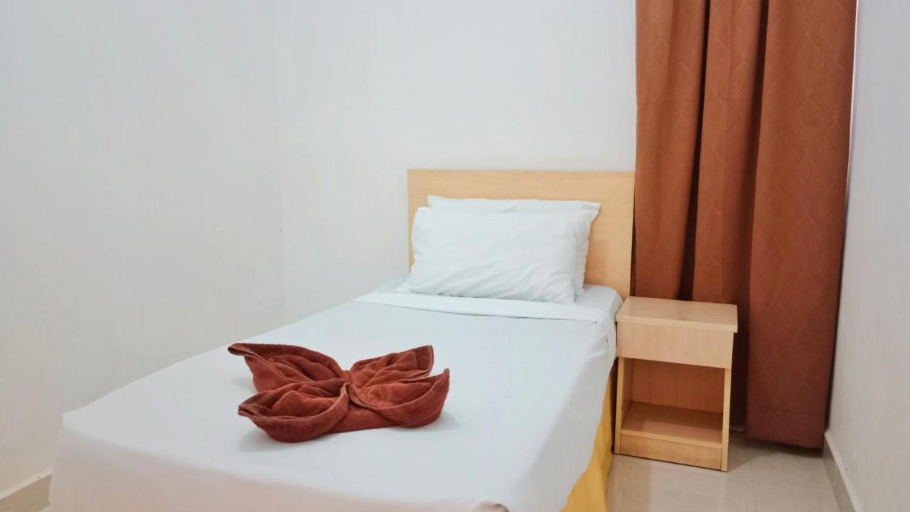 Sumai Hotel Apartment Kuala Terengganu Esterno foto